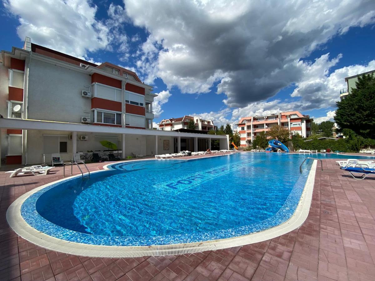 Gt Sunny Fort Apartments ซันนีบีช ภายนอก รูปภาพ