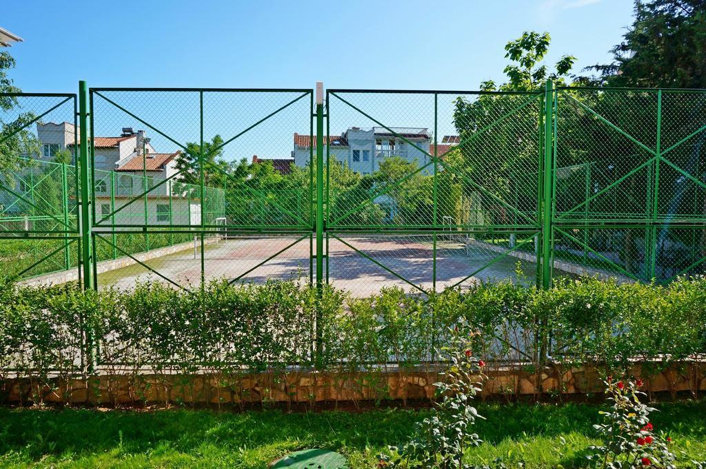 Gt Sunny Fort Apartments ซันนีบีช ภายนอก รูปภาพ